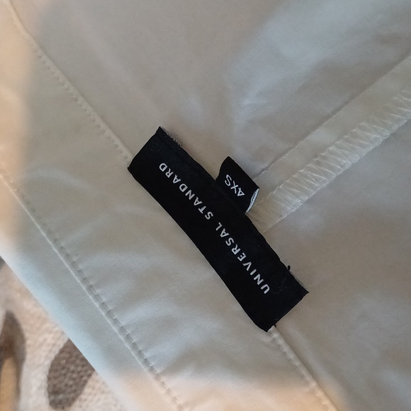 🔥🔥🔥Universal Standard white cotton & elastane button down blouse 4XS - Picture 7 of 14